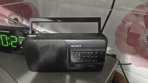 radio portabil Sony cu baterii - imagine 5