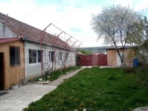  Casă de vânzare în comuna Homorod – liniște, confort și natură  - imagine 15