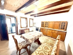  Casă de vânzare în comuna Homorod – liniște, confort și natură  - imagine 5