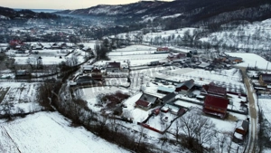 Casă de vânzare în comuna Băiculești, sat Tutana, județ Argeș. - imagine 19