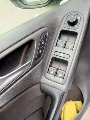 VW Golf6 benzina 1.4mpi - imagine 4