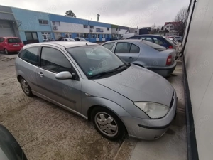 Vând Ford Focus 2 (2005) semi-avariat, perfect functional tehnic