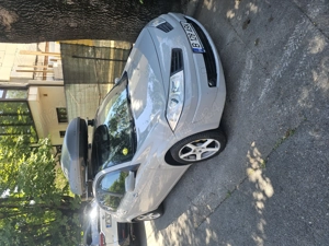 Megan doi de vanzare - imagine 3