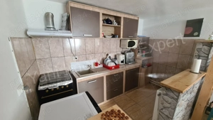 Casă cu spațiu comercial de vânzare în comuna Ciofrângeni, sat Lacurile, județ Argeș. - imagine 15