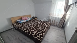 Casă cu spațiu comercial de vânzare în comuna Ciofrângeni, sat Lacurile, județ Argeș. - imagine 11