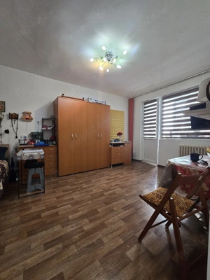 Garsoniera decomandat balcon Dristor Ramnicul Sarat - imagine 2