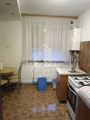 Apartament  2 camere, semidecomandat,centrala proprie,zona Balcescu
