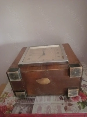 Ceas mecanic de masa