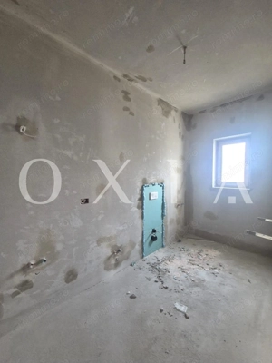 AX1187 Mosnita Noua, 1/2 Duplex Despartit Prin Camera Tehnica - imagine 12