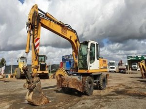 Excavator pe roți  Liebherr A900 Litronic