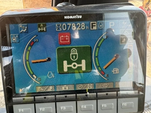 Excavator pe roți Komatsu PW 148 -8 - imagine 6