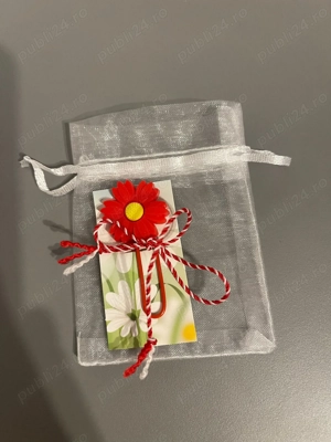 Martisor unicat- semn de carte tip agrafa margareta colorata
