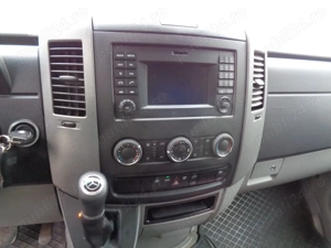 Mercedes-Benz Sprinter 9 Locuri | Ușă Electrică | Climă Mare | Încălzire Auxiliară - imagine 6