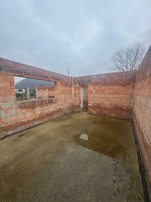 Casă la roșu în Tăuții Măgherăuș, teren 800 mp, acces triplu - imagine 10