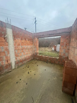 Casă la roșu în Tăuții Măgherăuș, teren 800 mp, acces triplu - imagine 12