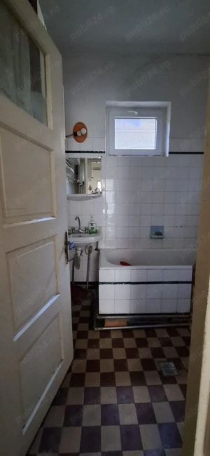 Casa cu gradina si curte 400 mp, cartier Bratianu, Constanta - imagine 7