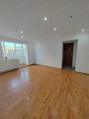 Vând apartament cu centrala 