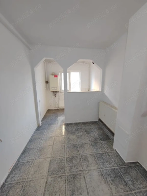 Vând apartament cu centrala  - imagine 4