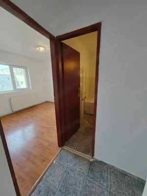 Vând apartament cu centrala  - imagine 8