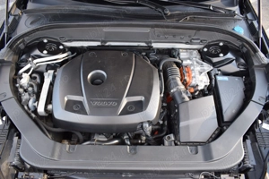 Volvo XC60 T8 Plug in hybrid 2l benzina - imagine 9
