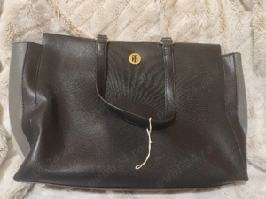 geanta tommy Hilfiger (firma)