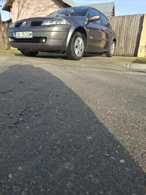 vând renault megane 2 2004  - imagine 2
