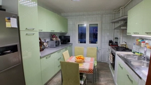 Apartament 3 camere, 70 mp, zona Ultracentral - imagine 8