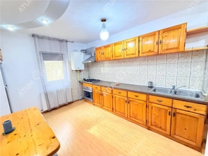 Apartament cu 2 camere decomandatecu pivnita zona Vasile Aaron - imagine 5