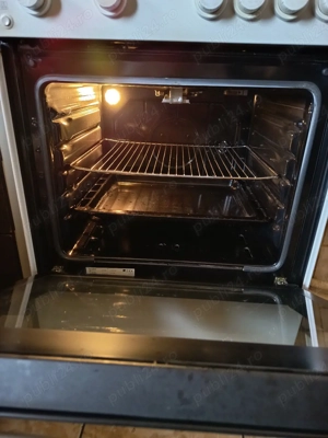 Aragaz, frigider si mașină de spălat 