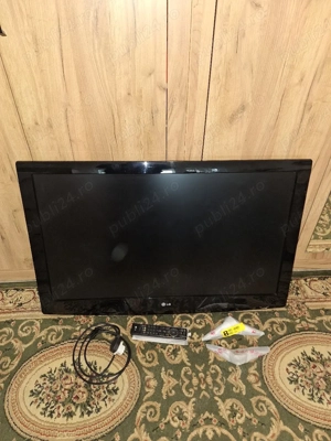 Televizor LG 40" = 120 cm