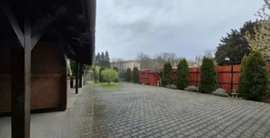 Casa de vânzare în Lipova   3 dormitoare + curte mare    115,000 - imagine 7