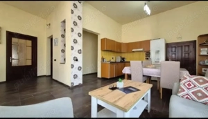 Casa de vânzare în Lipova   3 dormitoare + curte mare    115,000 - imagine 2