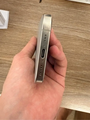 vand iphone 16 pro - imagine 3