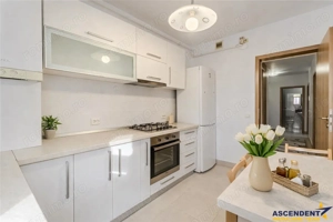 FILM!Apartament 3 camere,2 bai ,decomandat accesorizat,parcare privata,Tractorul, Brasov - imagine 2