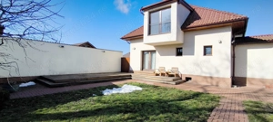 Vilă în Cartierul Florilor, condiții deosebite.