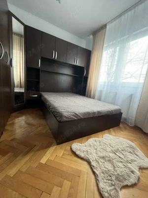 Apartament cu 3 camere, et 1, zona Sagului - imagine 7