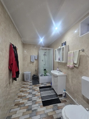 Casa  zona Chercea  Mobilata din paianta. - imagine 6