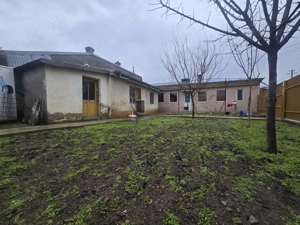 Casa  zona Chercea  Mobilata din paianta. - imagine 8