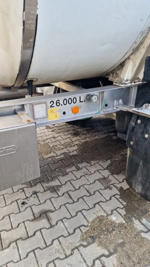 Cisterna izolata - imagine 4