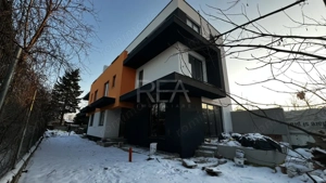 Vila duplex contemporană Bucurestii Noi