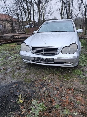 Dezmembrez ford focus mondeo 2.0 tdci mercedes c220 cdi peugeot 2.0 chrysler pt 2.2 audi a6 a4 2.5  - imagine 5