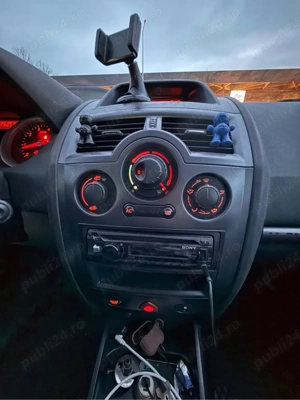 Vând Renault Megane 2 1.6 benzina + GPL. Pret negociabil - imagine 7