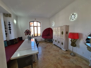 Vila cu piscina - teren generos și potențial multifuncțional  - imagine 10