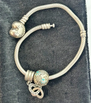 bratara Pandora oiginala din argint 925 cu charmuri incluse