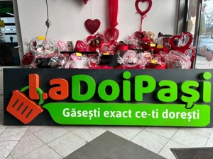 reclama la2pasi cu iluminat incorporat 