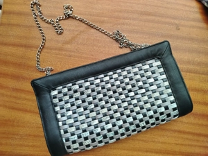 Poșetă nouă fără etichetă