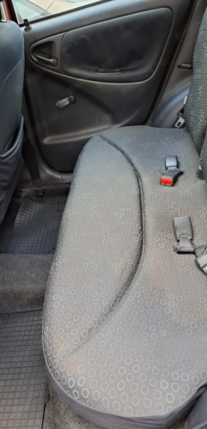 Vand Toyota Yaris 1,3 Benzina - imagine 6