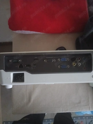 BenQ MX711 Projector - imagine 3