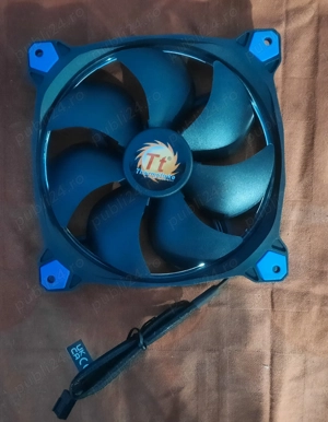 Ventilator Thermaltake Riing Albastru 140mm