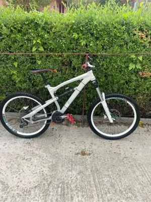 Vand bicicleta full suspension lappiere froggy 318